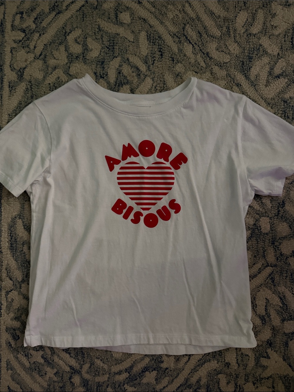 White Short Sleeve Graphic Tee with Red Heart 'Amore Bisous'